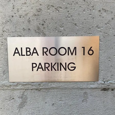 Alba Room 16-3